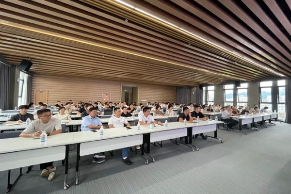 強化公司稅務、法務建設(shè) 增強風險防控能力 —浙江中立建設(shè)有限公司開展稅務和法務培訓會